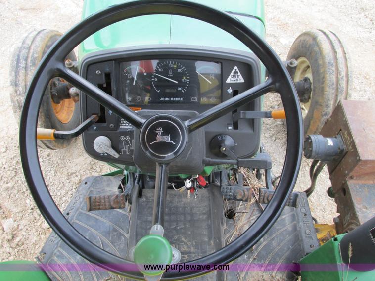 image for item F4465 2002 John Deere 5220 tractor