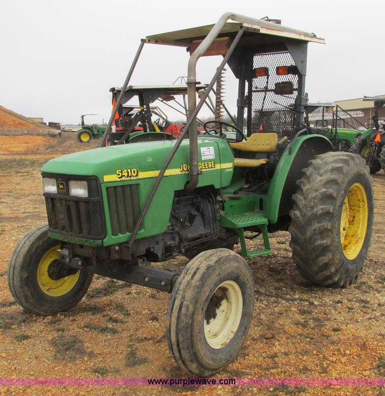 image for item F4466 2000 John Deere 5410 tractor