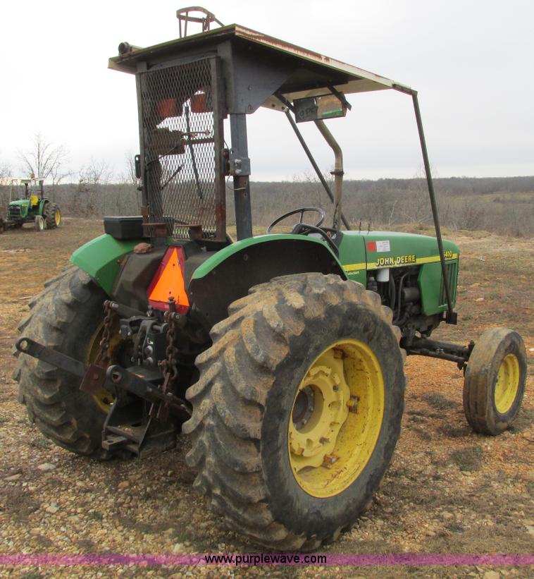 image for item F4466 2000 John Deere 5410 tractor