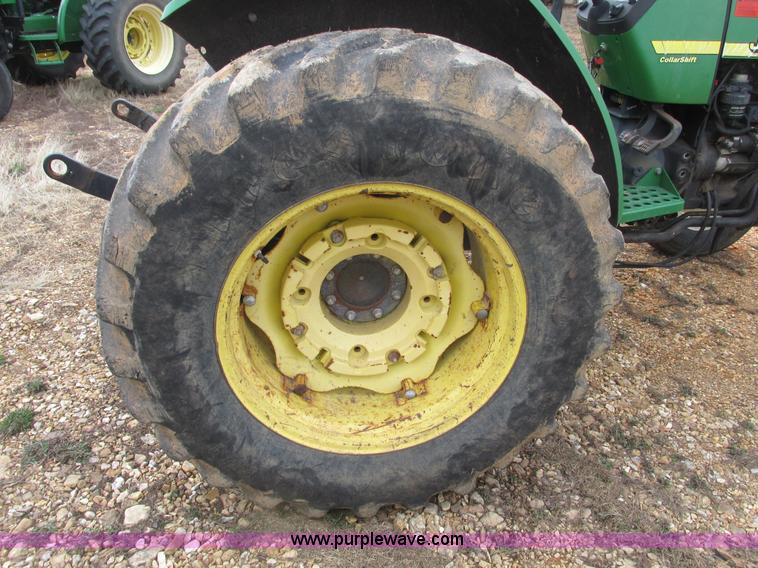 image for item F4466 2000 John Deere 5410 tractor