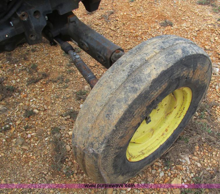 image for item F4466 2000 John Deere 5410 tractor