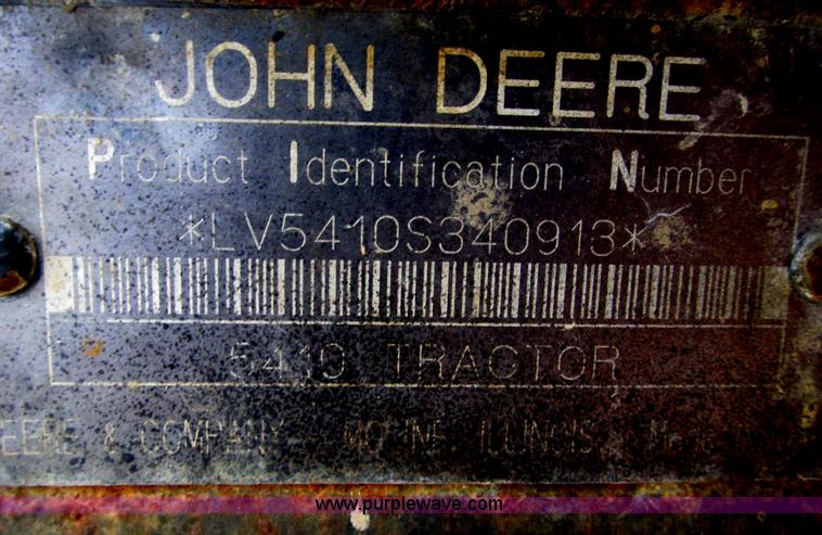 image for item F4466 2000 John Deere 5410 tractor
