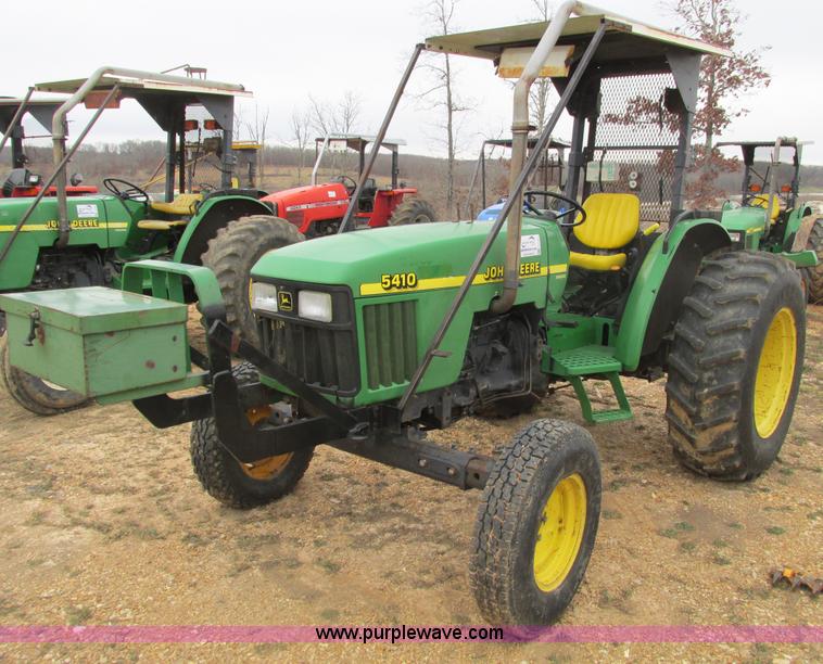 image for item F4467 2000 John Deere 5410 tractor