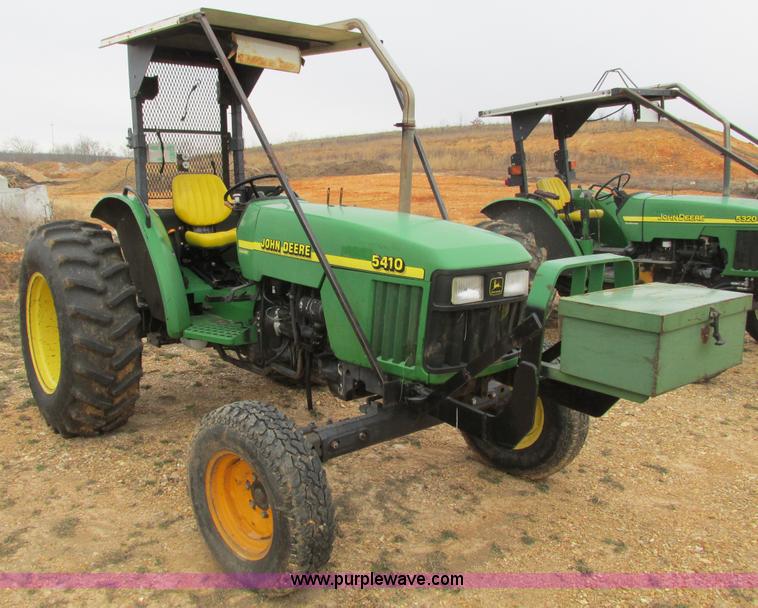 image for item F4467 2000 John Deere 5410 tractor