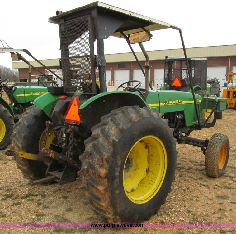 image for item F4467 2000 John Deere 5410 tractor