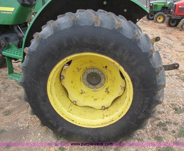 image for item F4467 2000 John Deere 5410 tractor
