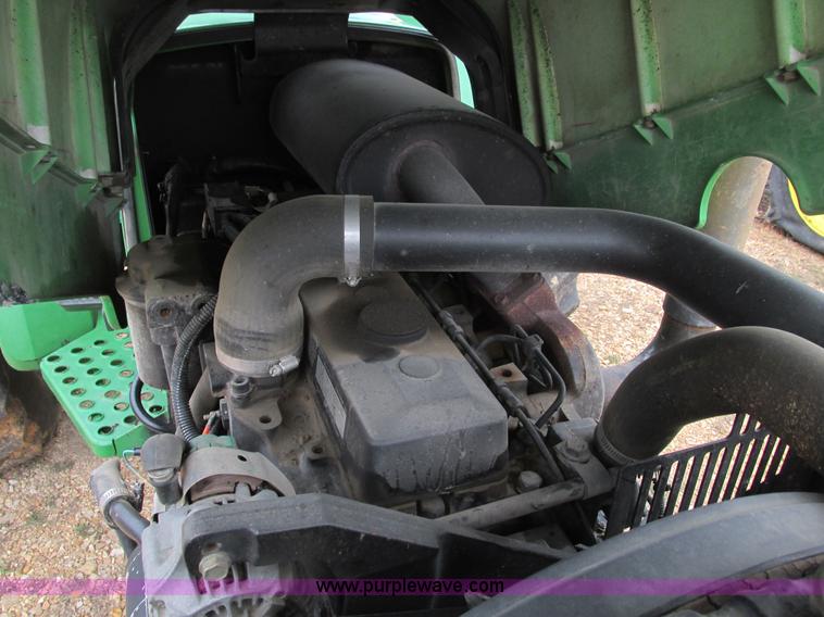 image for item F4467 2000 John Deere 5410 tractor