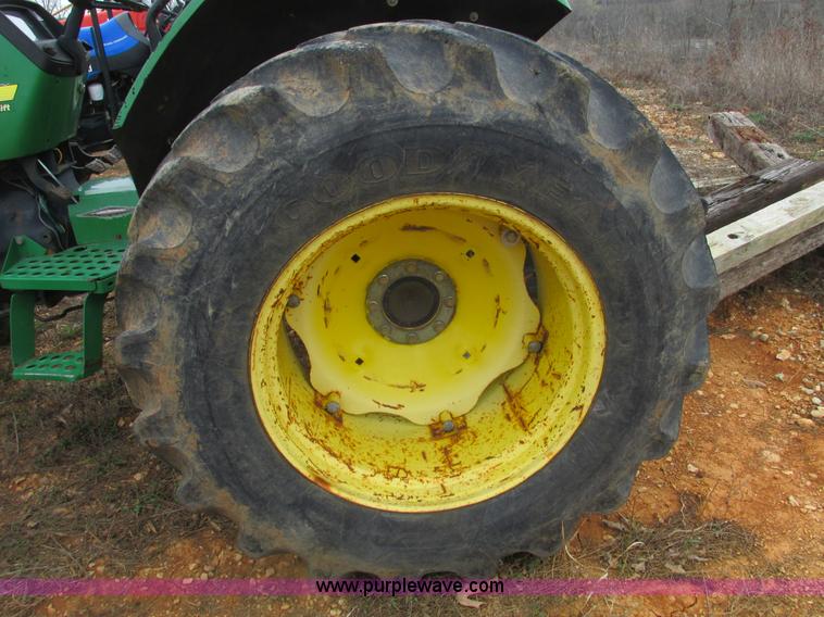 image for item F4468 1999 John Deere 5410 tractor