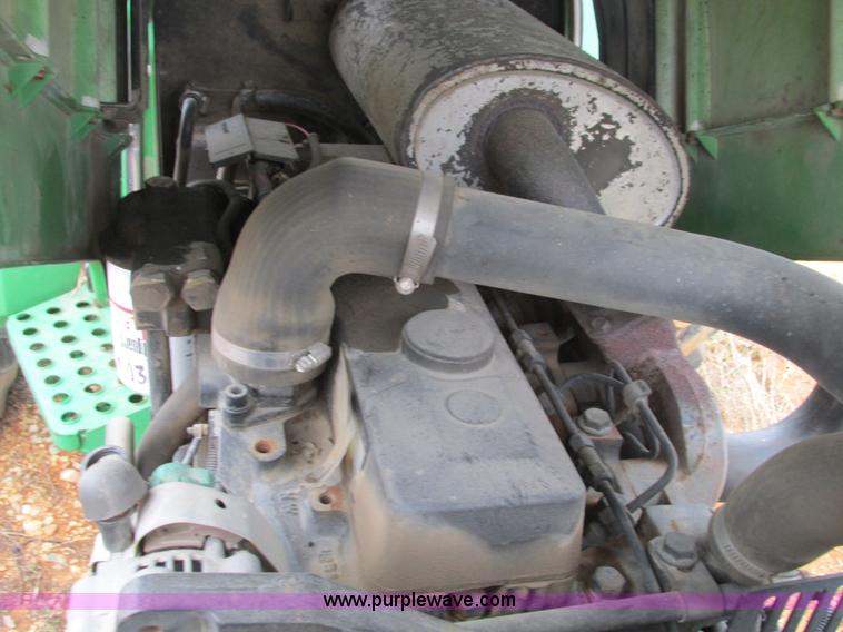 image for item F4468 1999 John Deere 5410 tractor