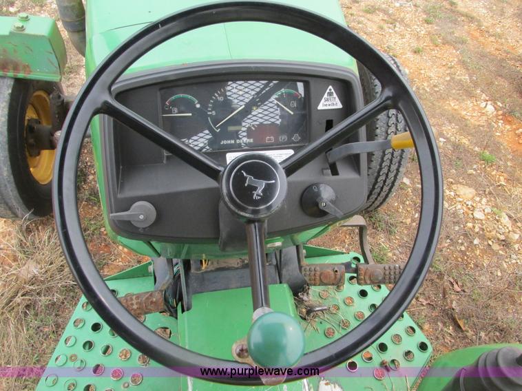image for item F4468 1999 John Deere 5410 tractor