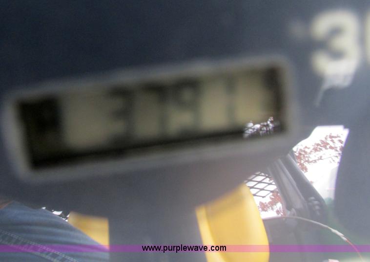 image for item F4468 1999 John Deere 5410 tractor