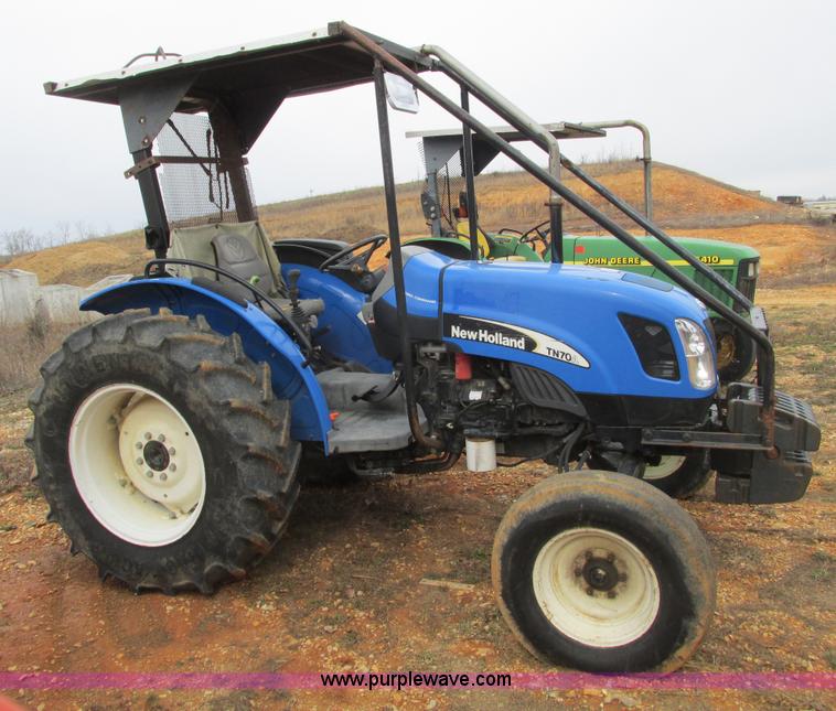 image for item F4469 2004 New Holland TN70 tractor