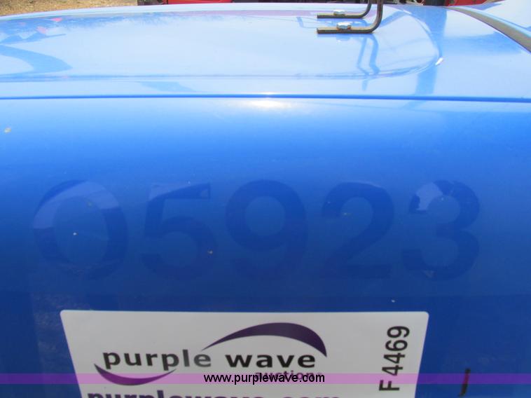 image for item F4469 2004 New Holland TN70 tractor