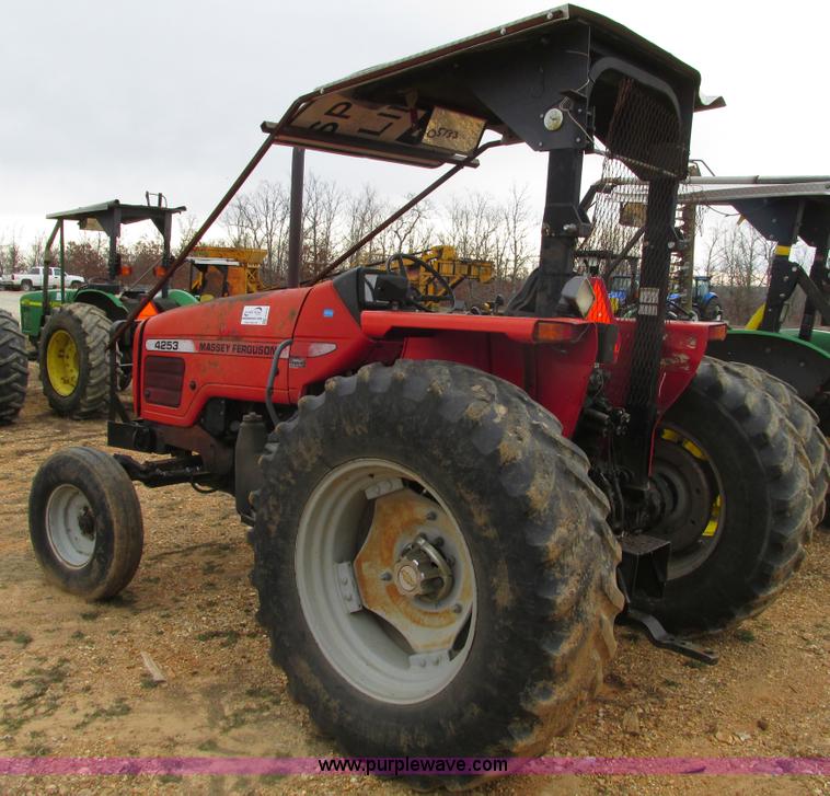 image for item F4470 1998 Massey-Ferguson 4253 tractor