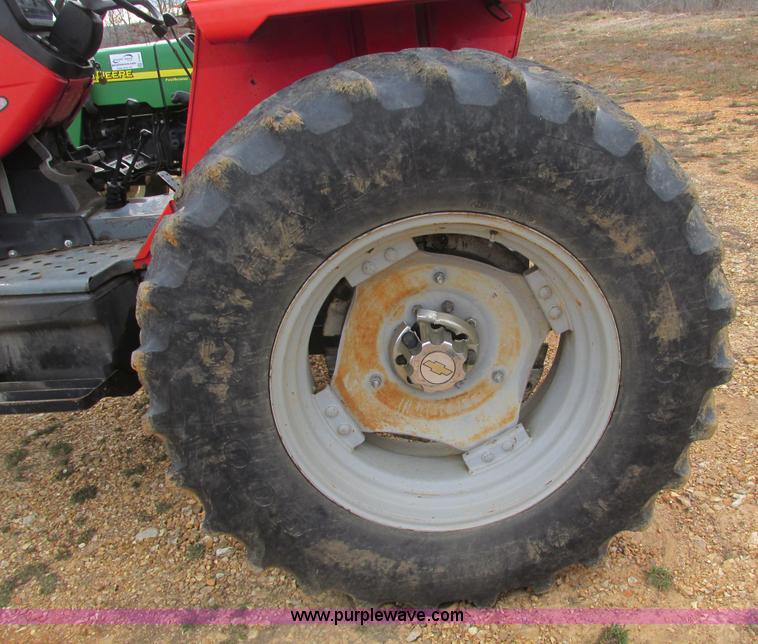 image for item F4470 1998 Massey-Ferguson 4253 tractor