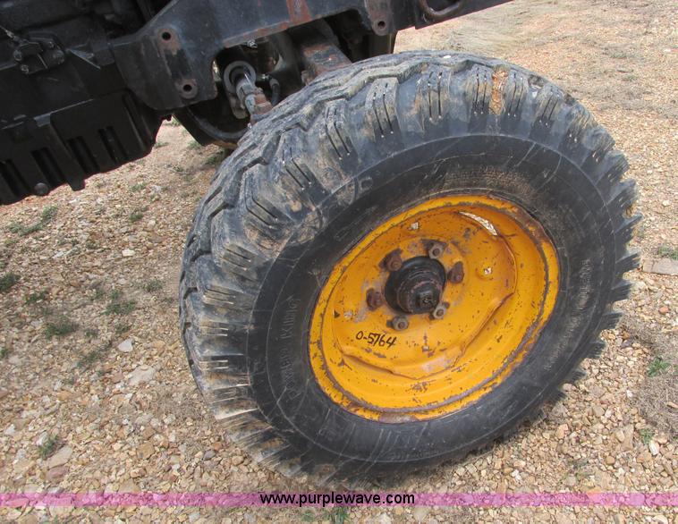 image for item F4470 1998 Massey-Ferguson 4253 tractor