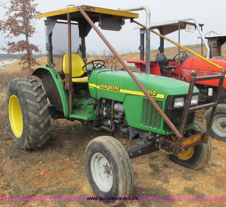 image for item F4471 2000 John Deere 5410 tractor