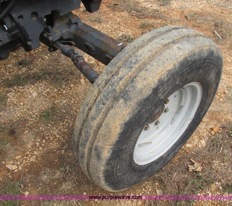 image for item F4471 2000 John Deere 5410 tractor