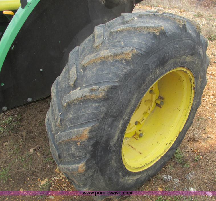 image for item F4471 2000 John Deere 5410 tractor