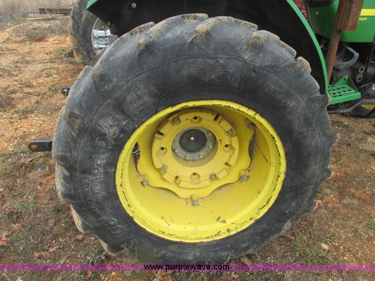 image for item F4471 2000 John Deere 5410 tractor