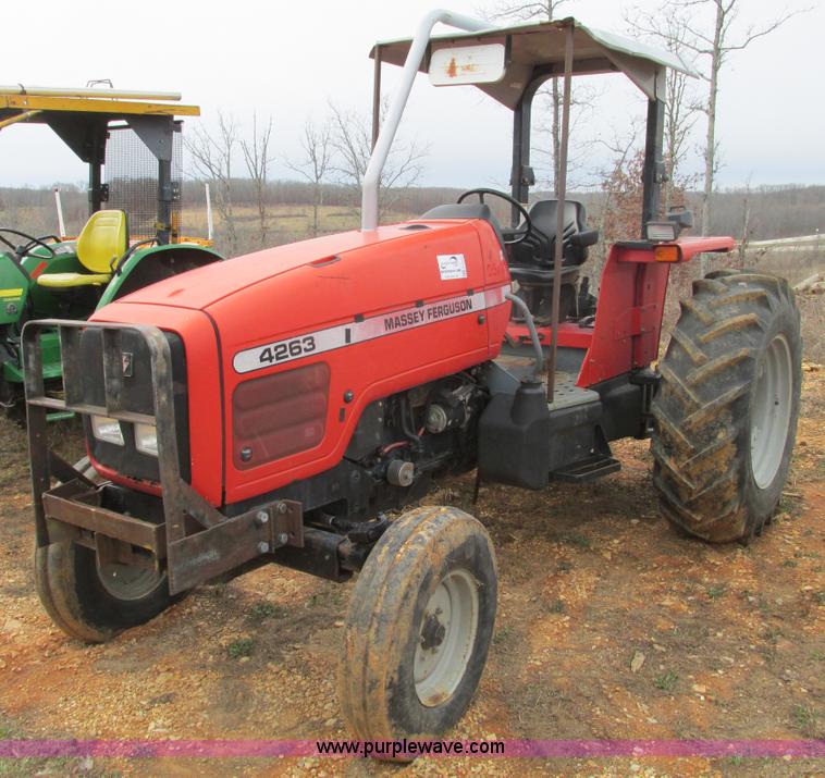 image for item F4472 2000 Massey-Ferguson 4263 tractor