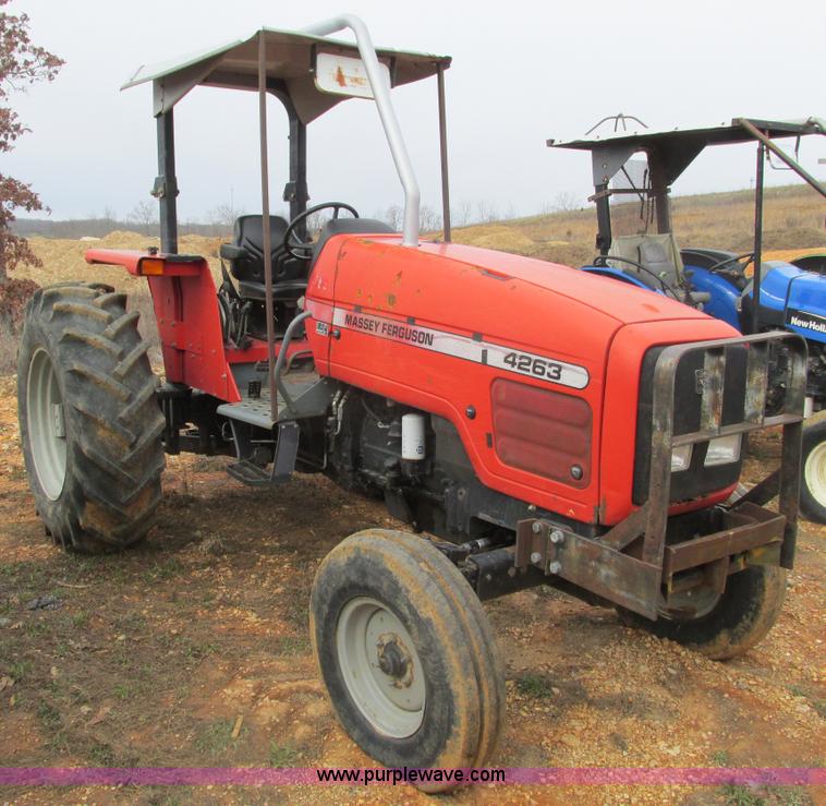 image for item F4472 2000 Massey-Ferguson 4263 tractor
