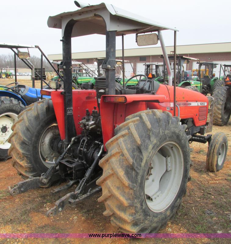 image for item F4472 2000 Massey-Ferguson 4263 tractor