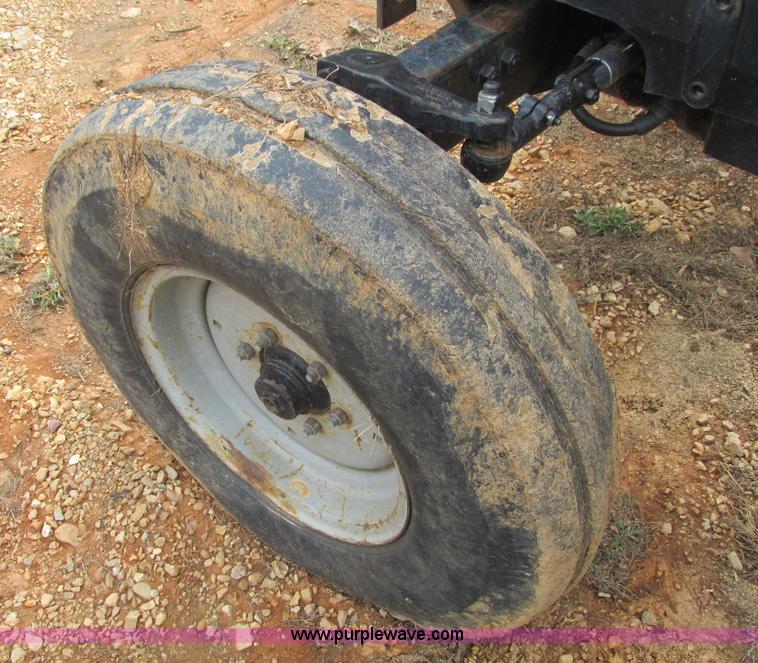 image for item F4472 2000 Massey-Ferguson 4263 tractor