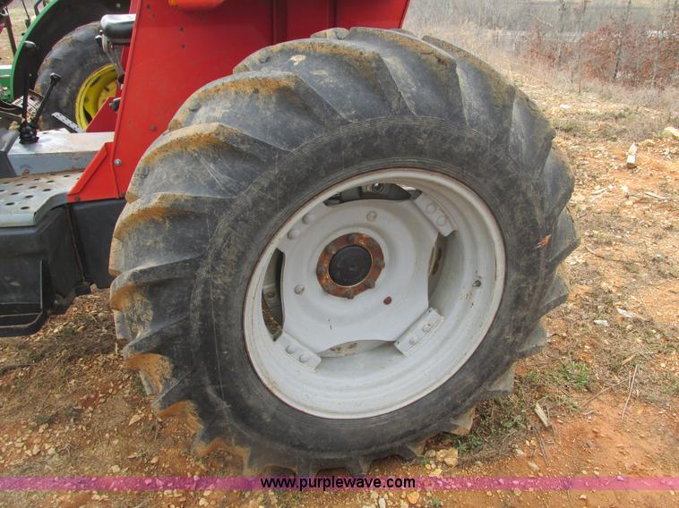image for item F4472 2000 Massey-Ferguson 4263 tractor