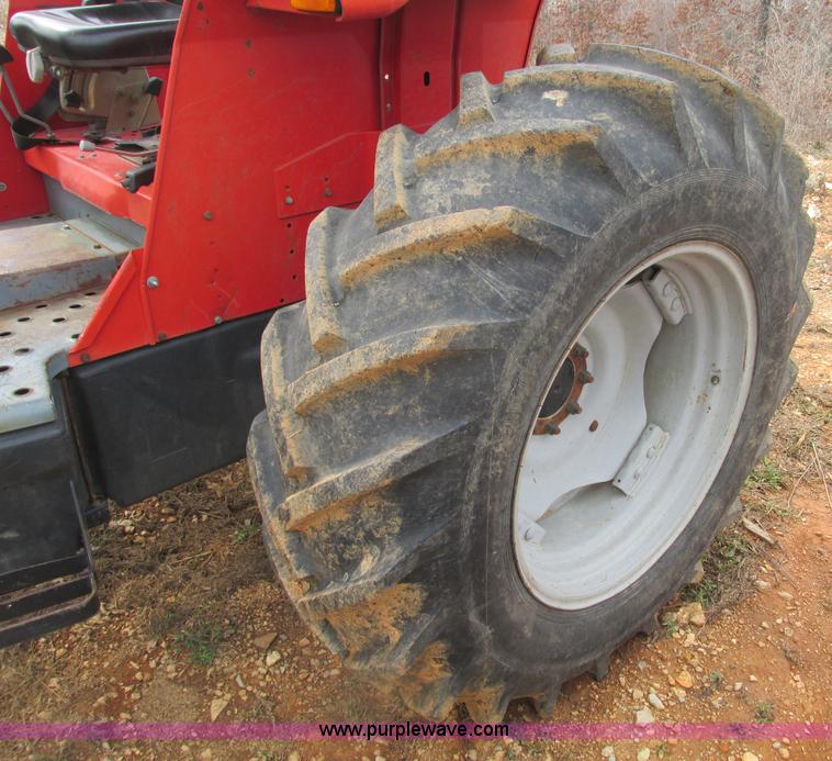 image for item F4472 2000 Massey-Ferguson 4263 tractor