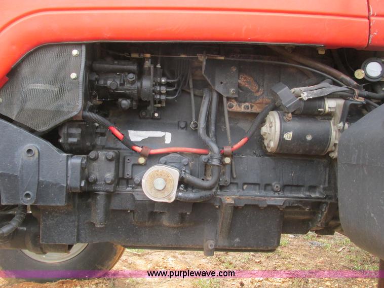 image for item F4472 2000 Massey-Ferguson 4263 tractor