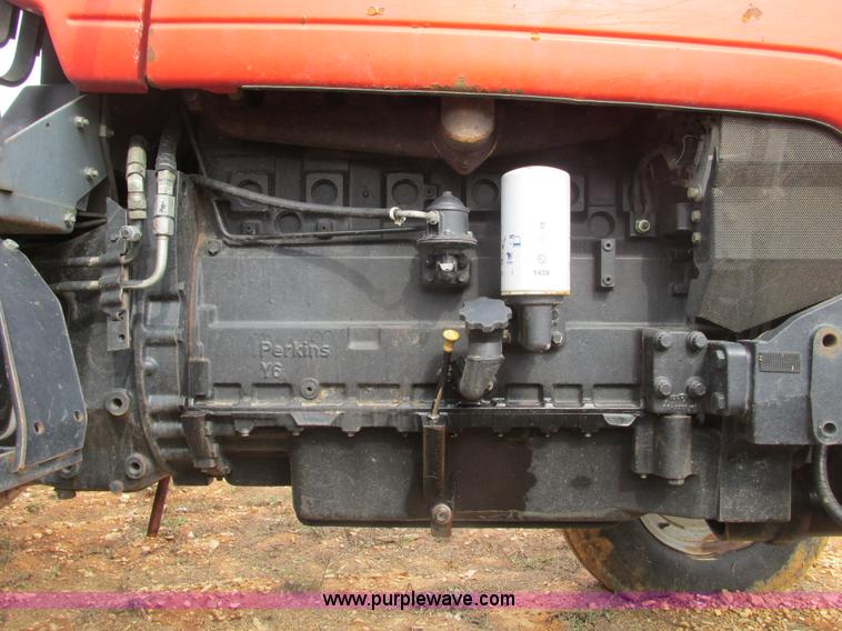 image for item F4472 2000 Massey-Ferguson 4263 tractor