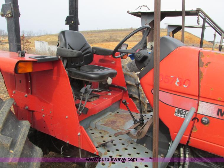 image for item F4472 2000 Massey-Ferguson 4263 tractor