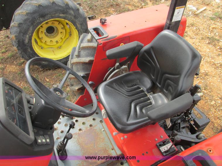image for item F4472 2000 Massey-Ferguson 4263 tractor