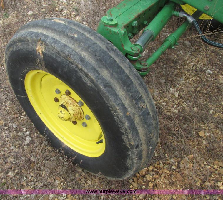 image for item F4473 2001 John Deere 6410 tractor