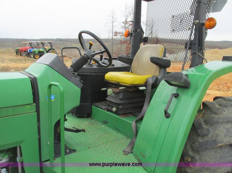 image for item F4473 2001 John Deere 6410 tractor