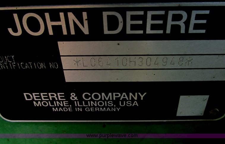 image for item F4473 2001 John Deere 6410 tractor