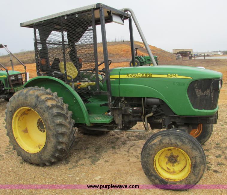 image for item F4474 2005 John Deere 5425 tractor