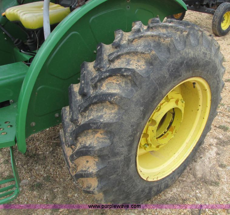 image for item F4474 2005 John Deere 5425 tractor