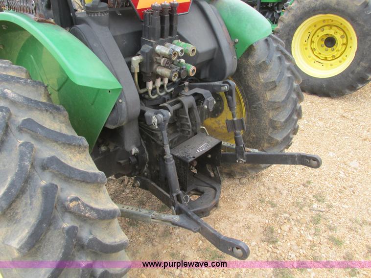 image for item F4474 2005 John Deere 5425 tractor