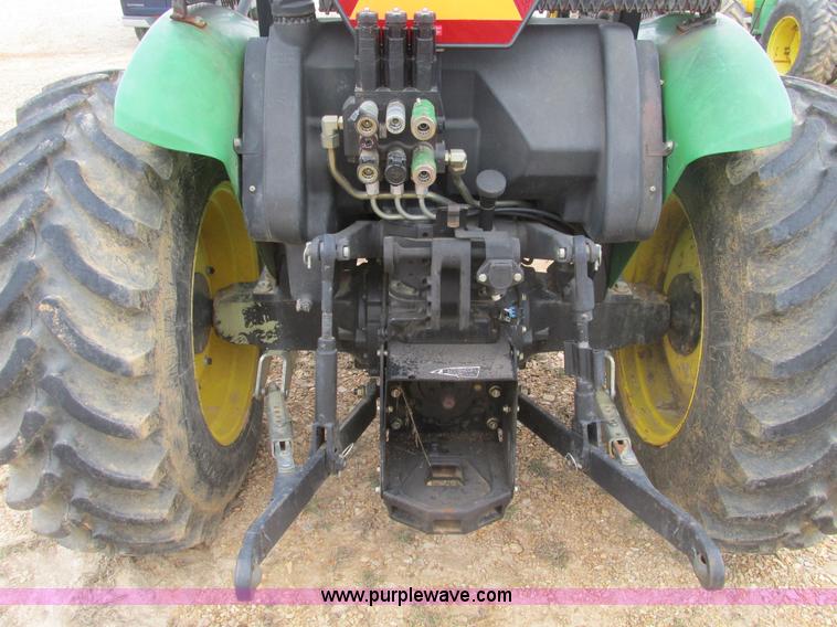 image for item F4474 2005 John Deere 5425 tractor