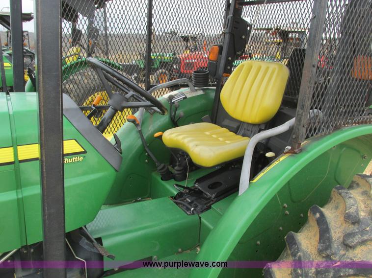 image for item F4474 2005 John Deere 5425 tractor