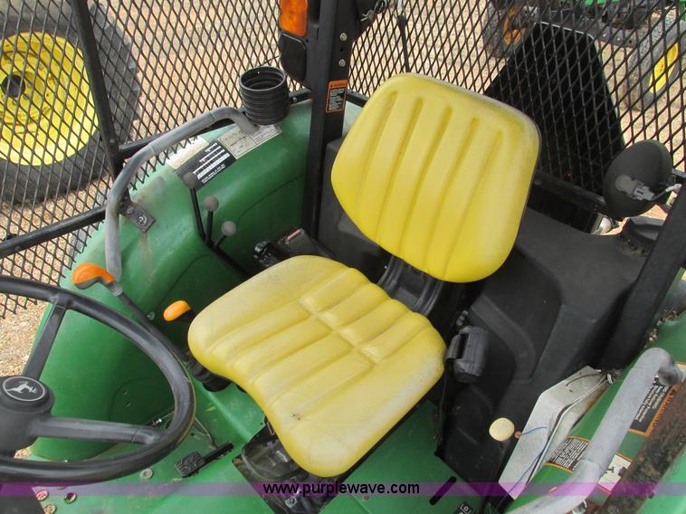image for item F4474 2005 John Deere 5425 tractor