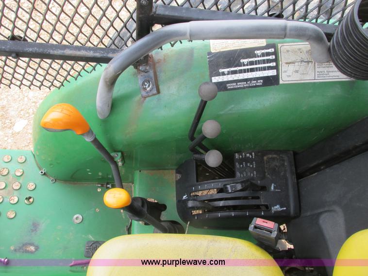 image for item F4474 2005 John Deere 5425 tractor