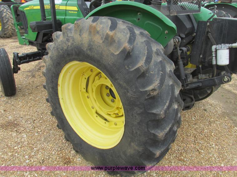image for item F4475 2006 John Deere 5325 tractor