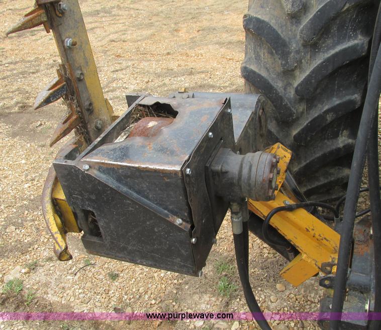 image for item F4475 2006 John Deere 5325 tractor