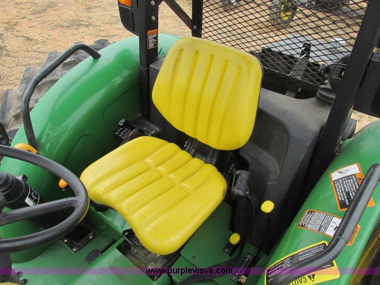 image for item F4475 2006 John Deere 5325 tractor