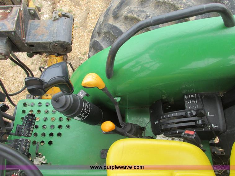image for item F4475 2006 John Deere 5325 tractor