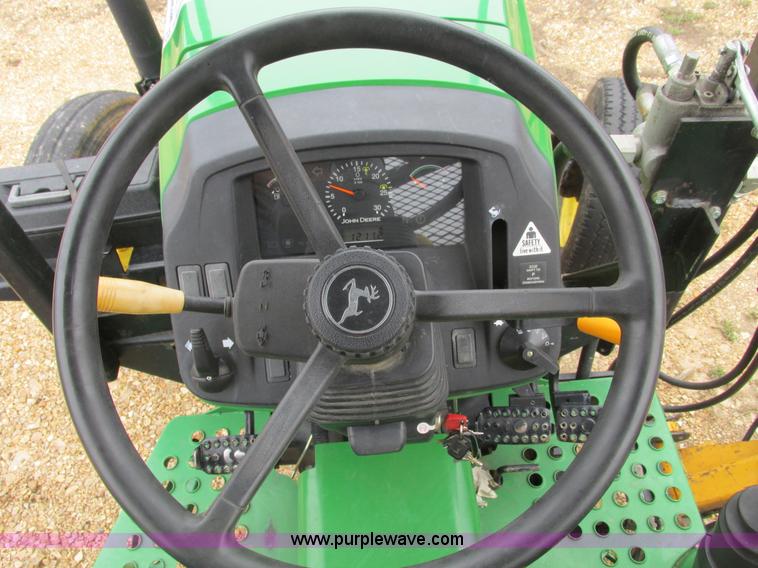 image for item F4475 2006 John Deere 5325 tractor