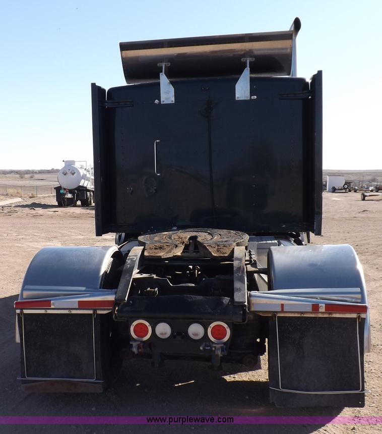 image for item F6450 1989 Kenworth T600A semi truck